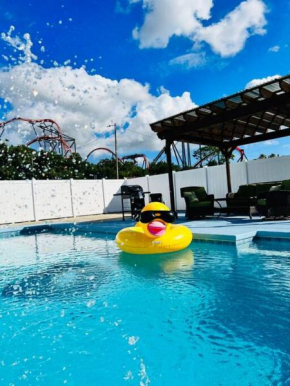 Busch Gardens Deluxe Edition w/heatedpool